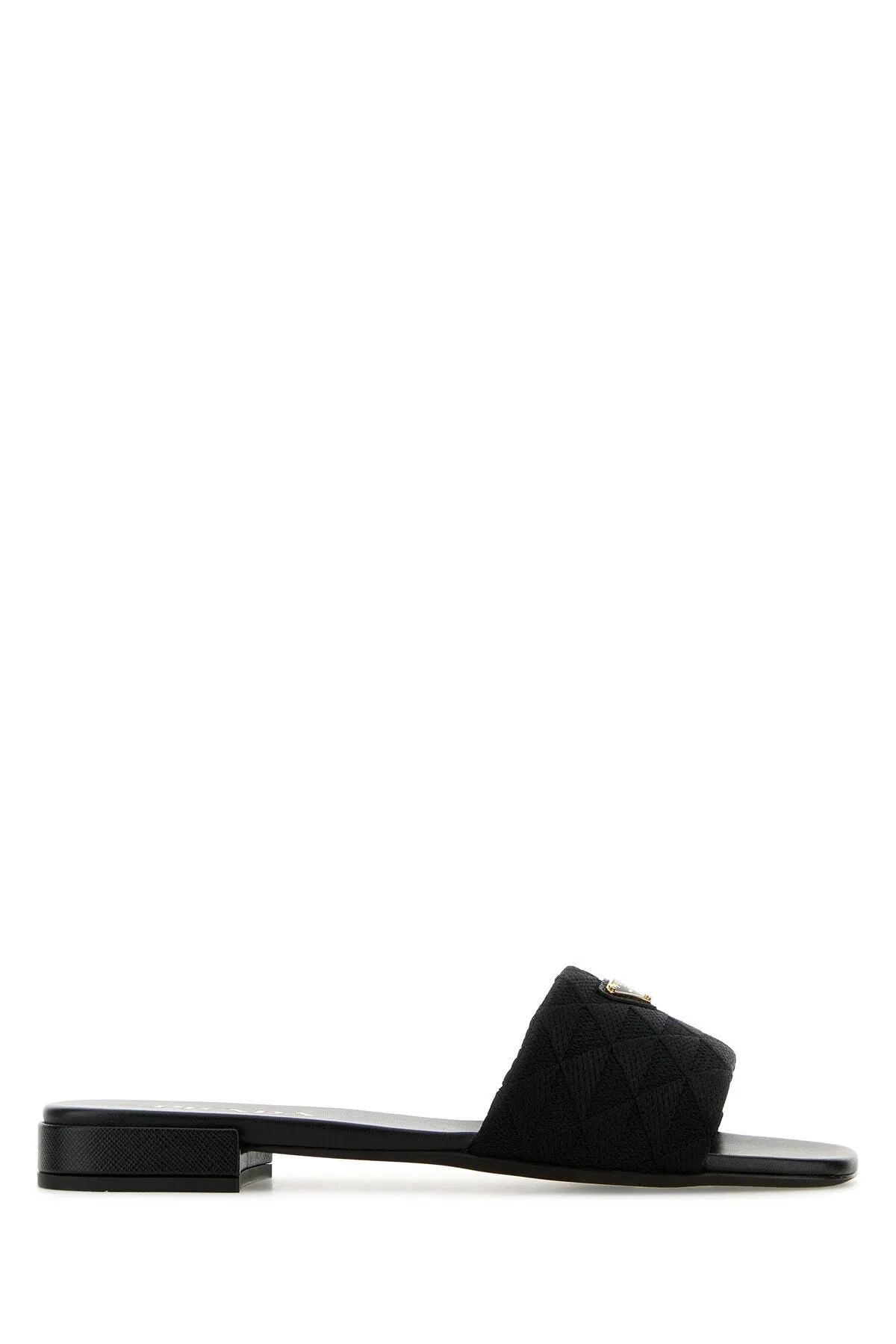 Embroidered fabric slippers    